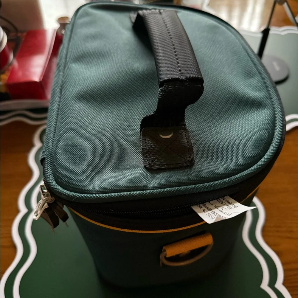 Gloria Vanderbilt Green and Black Makeup Organizer